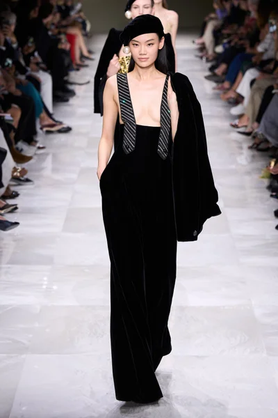 Look 25